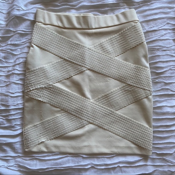 Off white high waisted pencil skirt - Picture 3 of 8